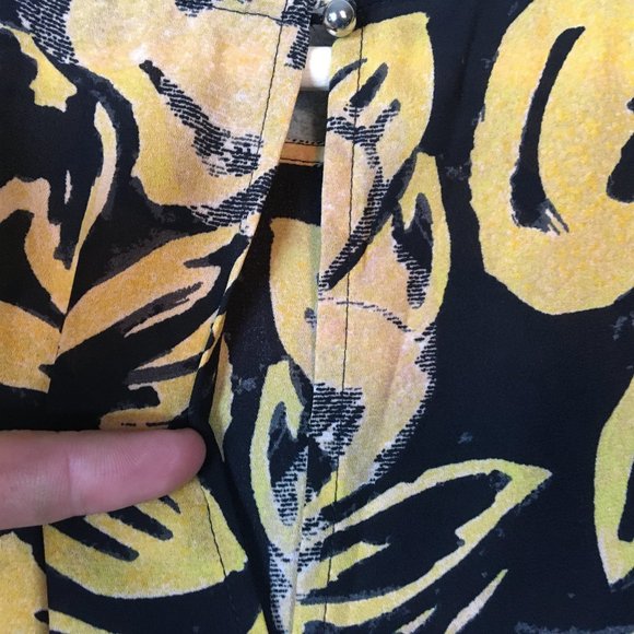 Who What Wear Top XXL Sleeveless Tank Black Yellow Floral Career Back Button - Picture 10 of 12